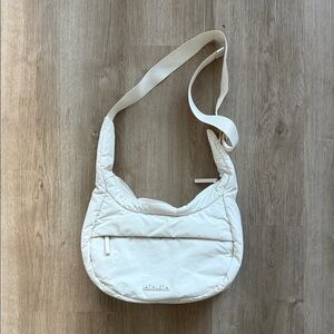 Athleta Off-White Shoulder Bag